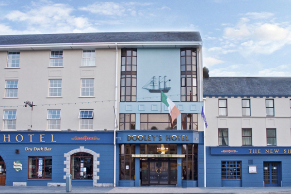 Dooleys Hotel